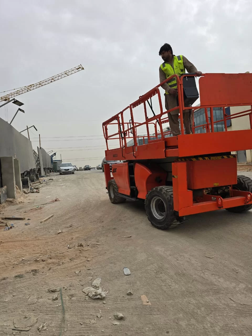 سيزر لفت للايجار في الرياض - الدمام - جدة | 12متر   - 14متر