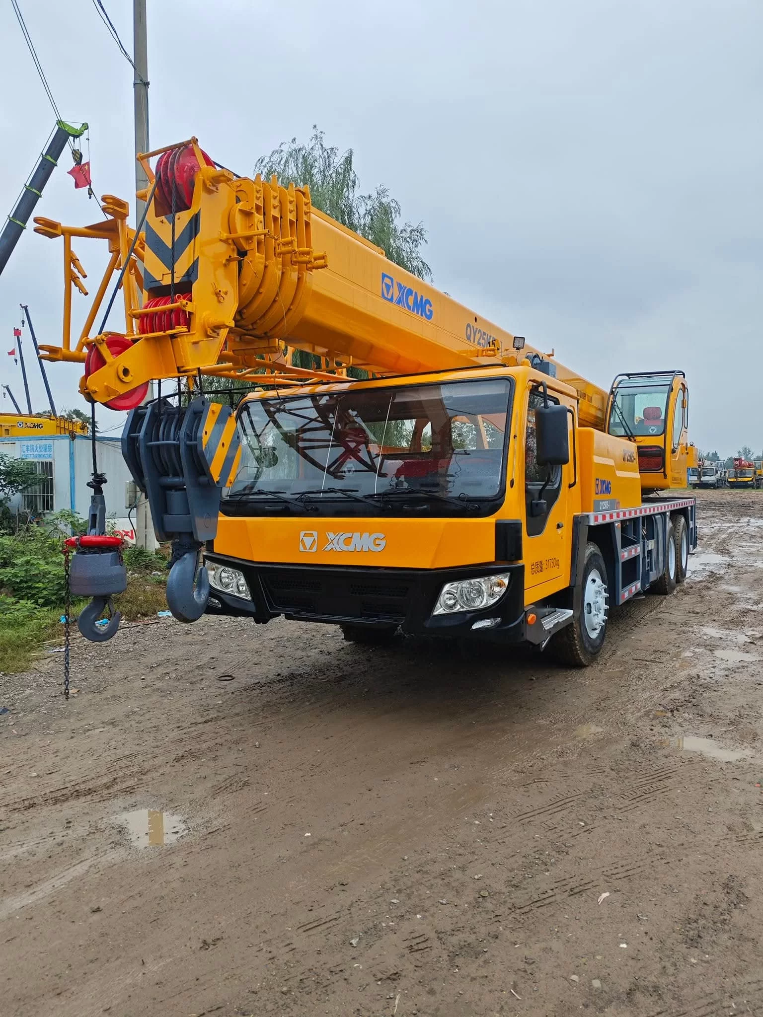 تأجير رافعات شوكية وسيزر لفت ومان لفت وكرينات في الدمام الرياض جدة