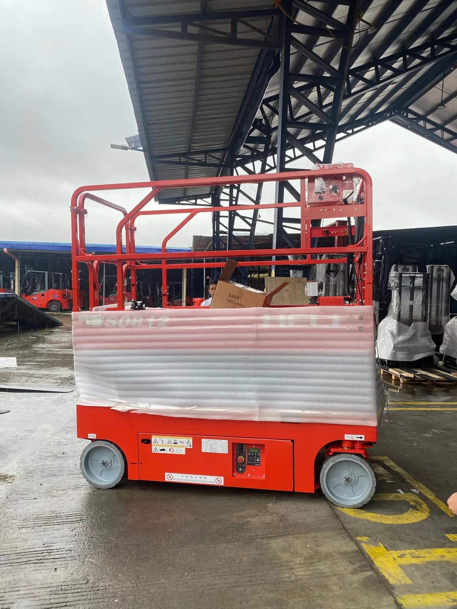 سيزر لفت للأيجار في جدة - مان لفت للإيجار في جدة - فوركلفت للإيجار في جدة