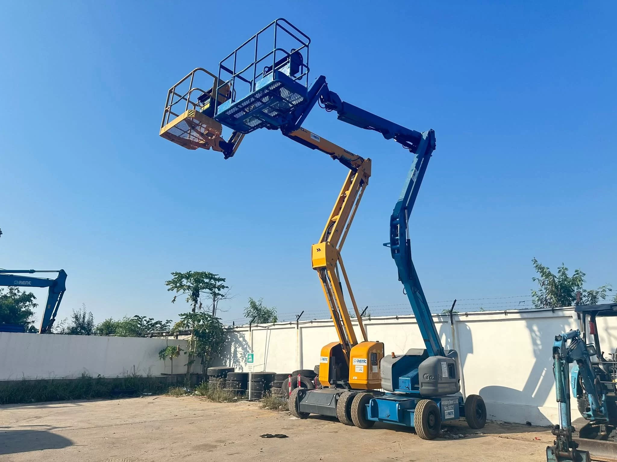 Telescopic | Scissor lift rental Saudi Arabia - Dammam - Riyadh - Jeddah - Mecca - | Fast and safe - scissorlift rental near me