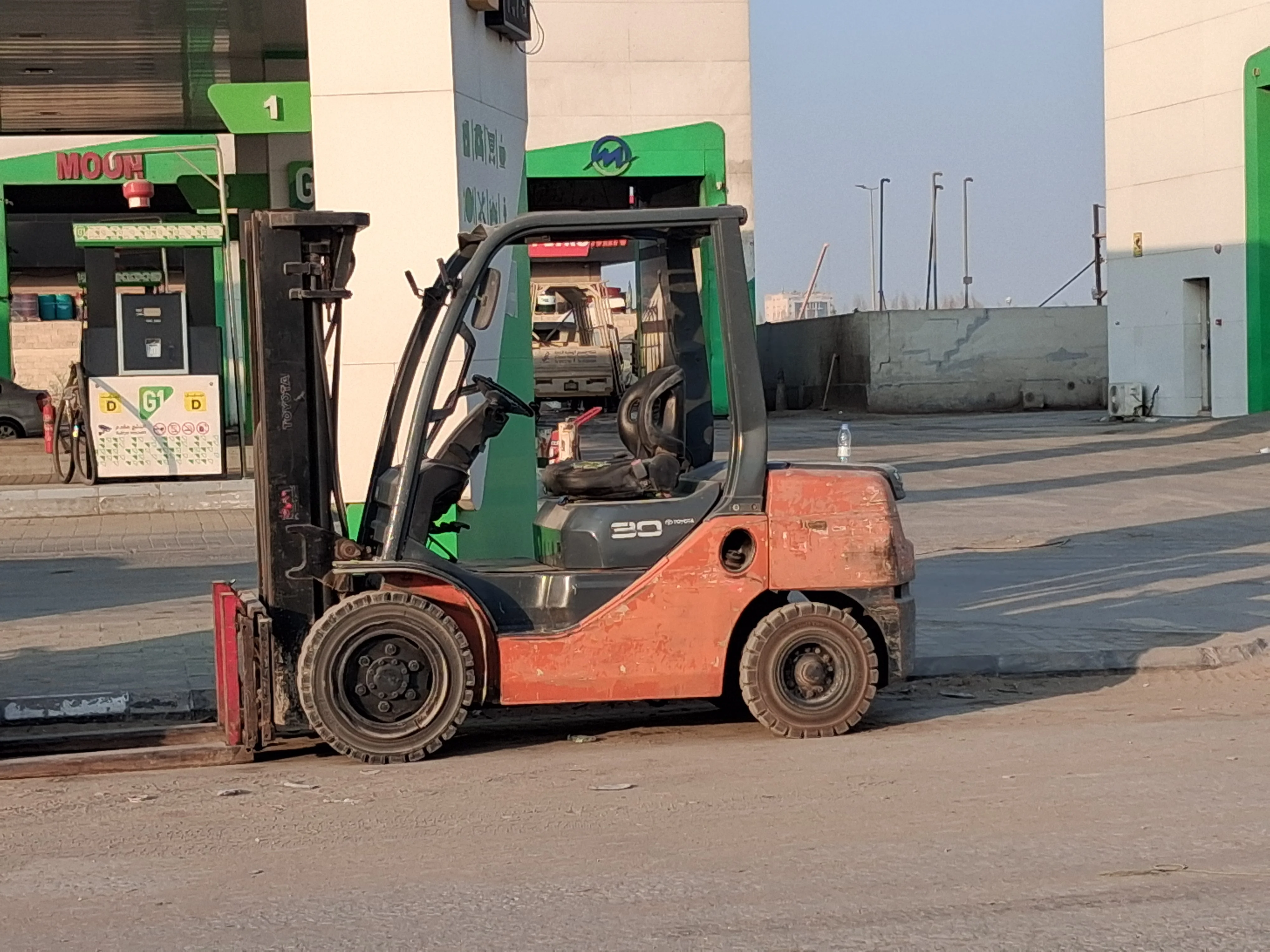 تاجير فوركلفت رافعه شوكيه