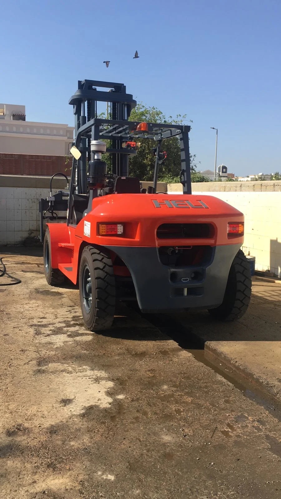 forklift10ton rent dammam فوركلفت شوكه 10طن الدمام للايجار