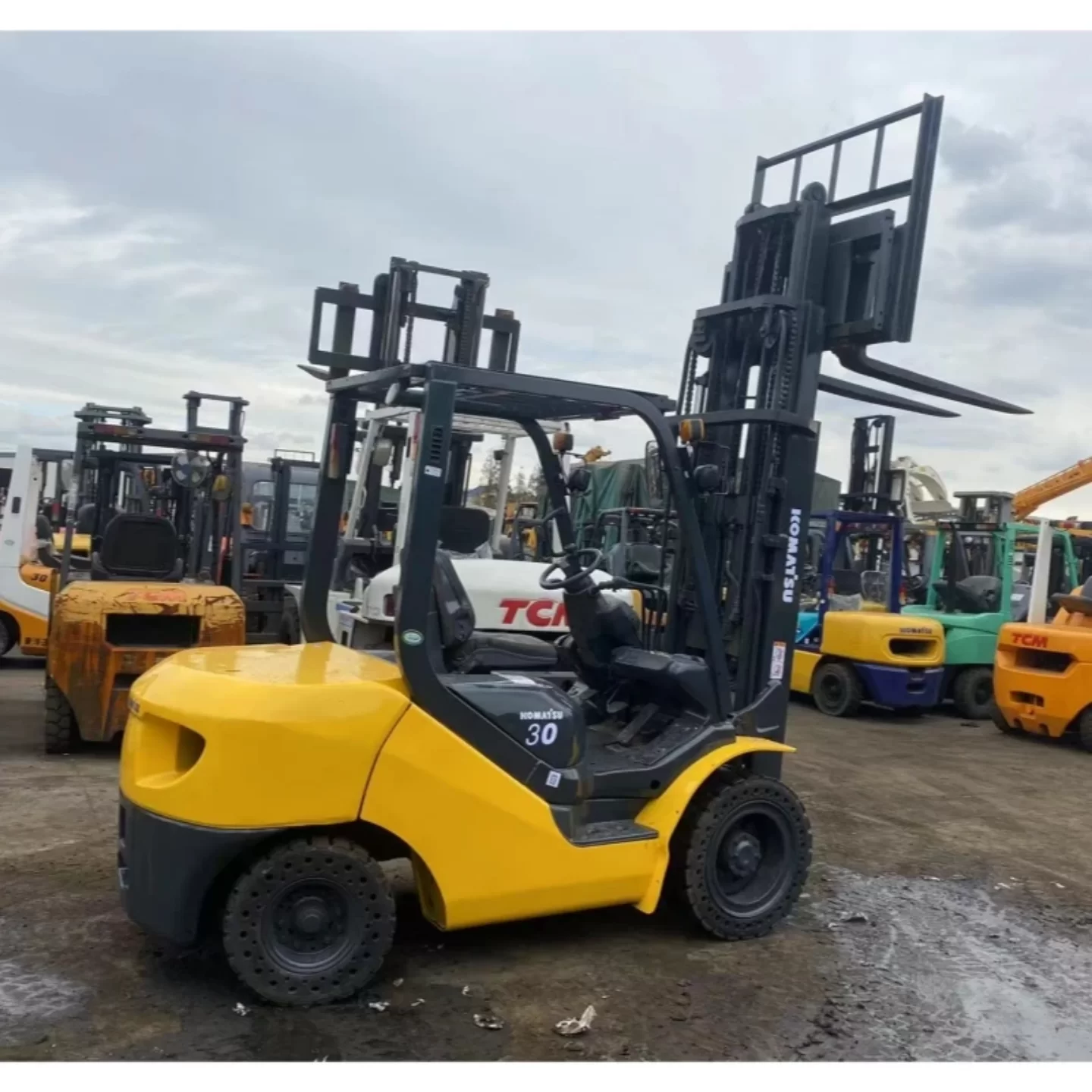 *🏗️ تأجير فوركلفت (FORKLIFTS) بالدمام والجبيل والشرقية | حمولات 3-16 طن | موديلات 2026**