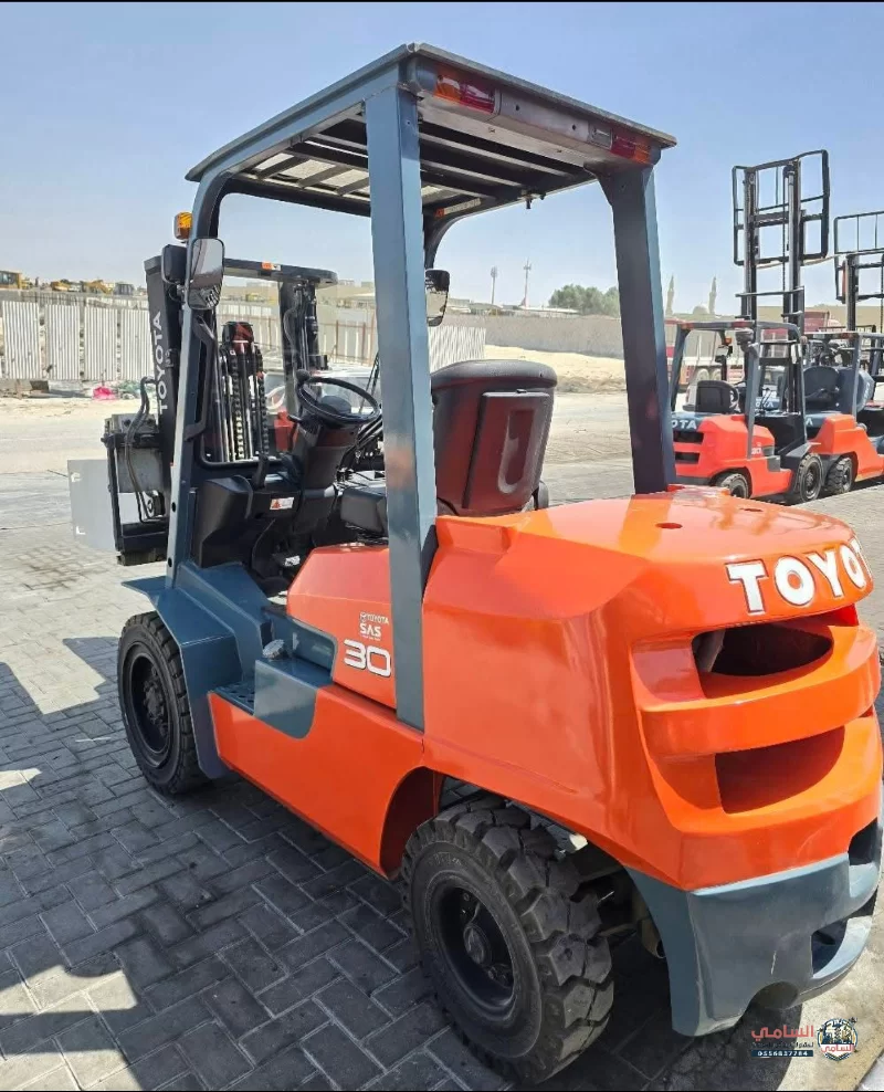 【 رافعة شوكية للإيجار في الدمام الرياض جدة 】- فوركلفت تويوتا - كوماتسو - كاتربيلر | السامي للمقاولات | 0556837784