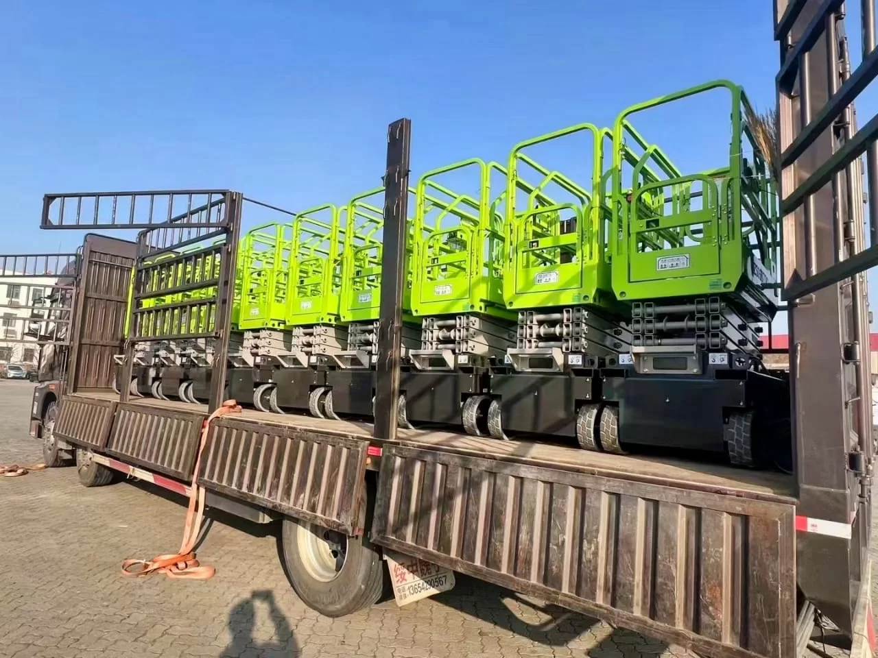 سيزرات للإيجار *رافعات مقصيه للإيجار *0535956963