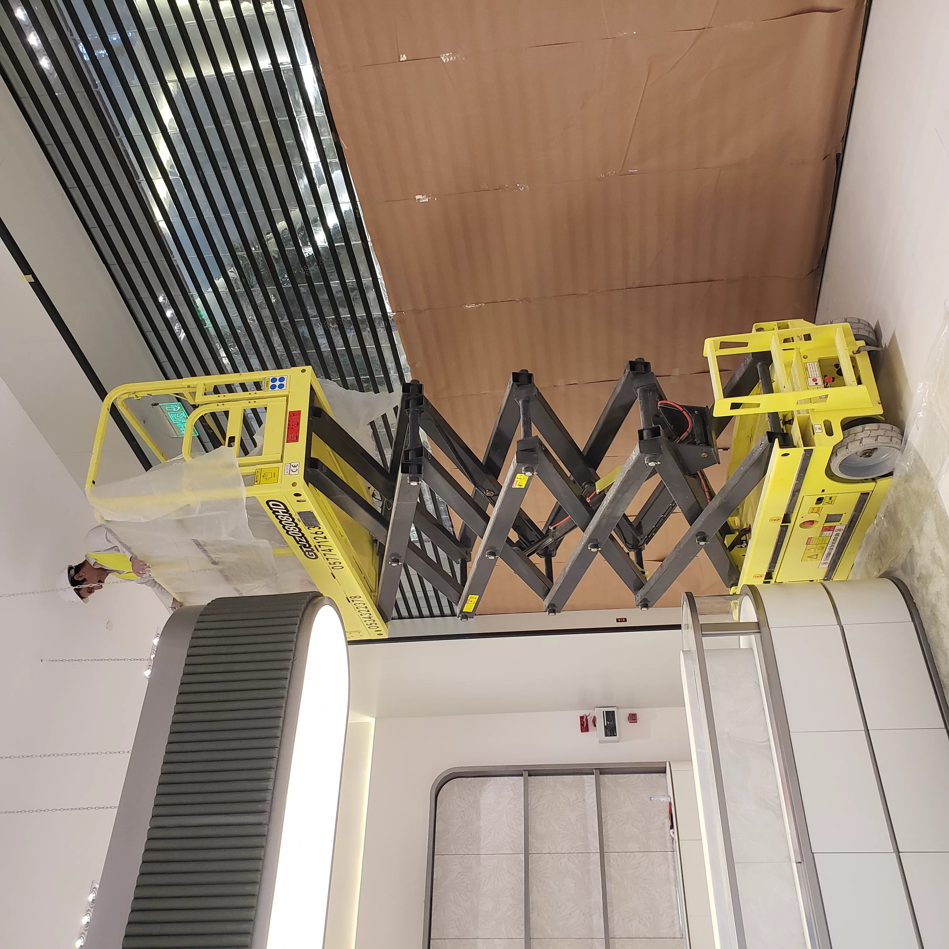 سيزرلفت مانلفت رافعة مقصية للايجار