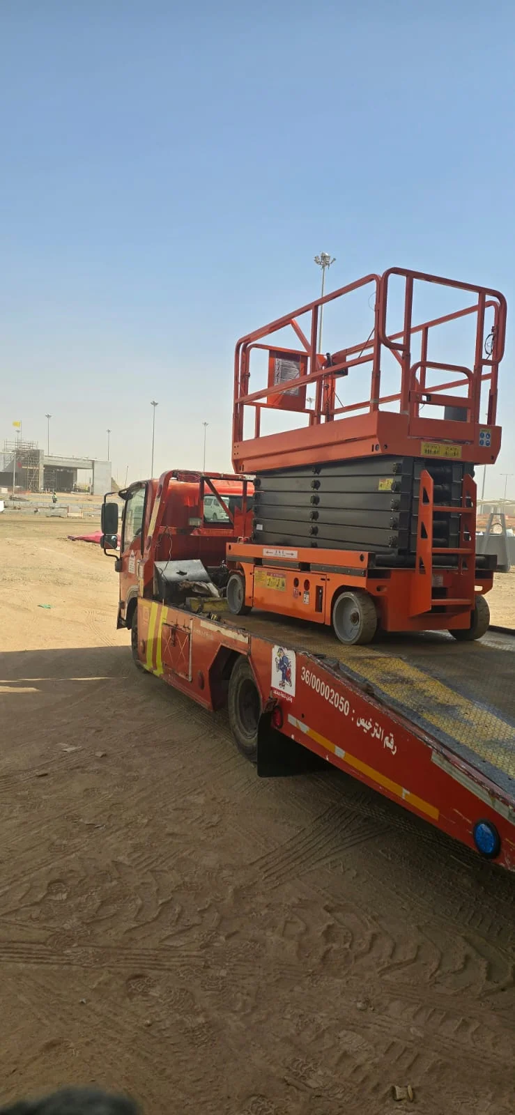 سيزر لفت للأجار 12متر 14متر 16متر كهربائيه رافعة مقصيه كهربائيه رافعة عمال الرياض جده الدمام  تأجير سيزر لفت معدات للأجار