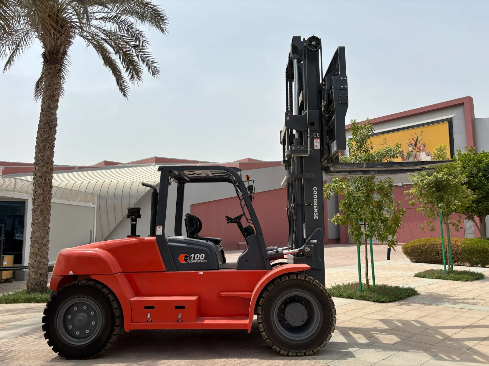 فوركلفت للإيجار في جدة 1 طن 2 طن 2.5 طن 3 طن 5 طن 7 طن 10 طن — تأجير يومي وأسبوعي وشهري — رافعات شوكية للمستودعات والموانئ — رابغ، بحرة تاجير