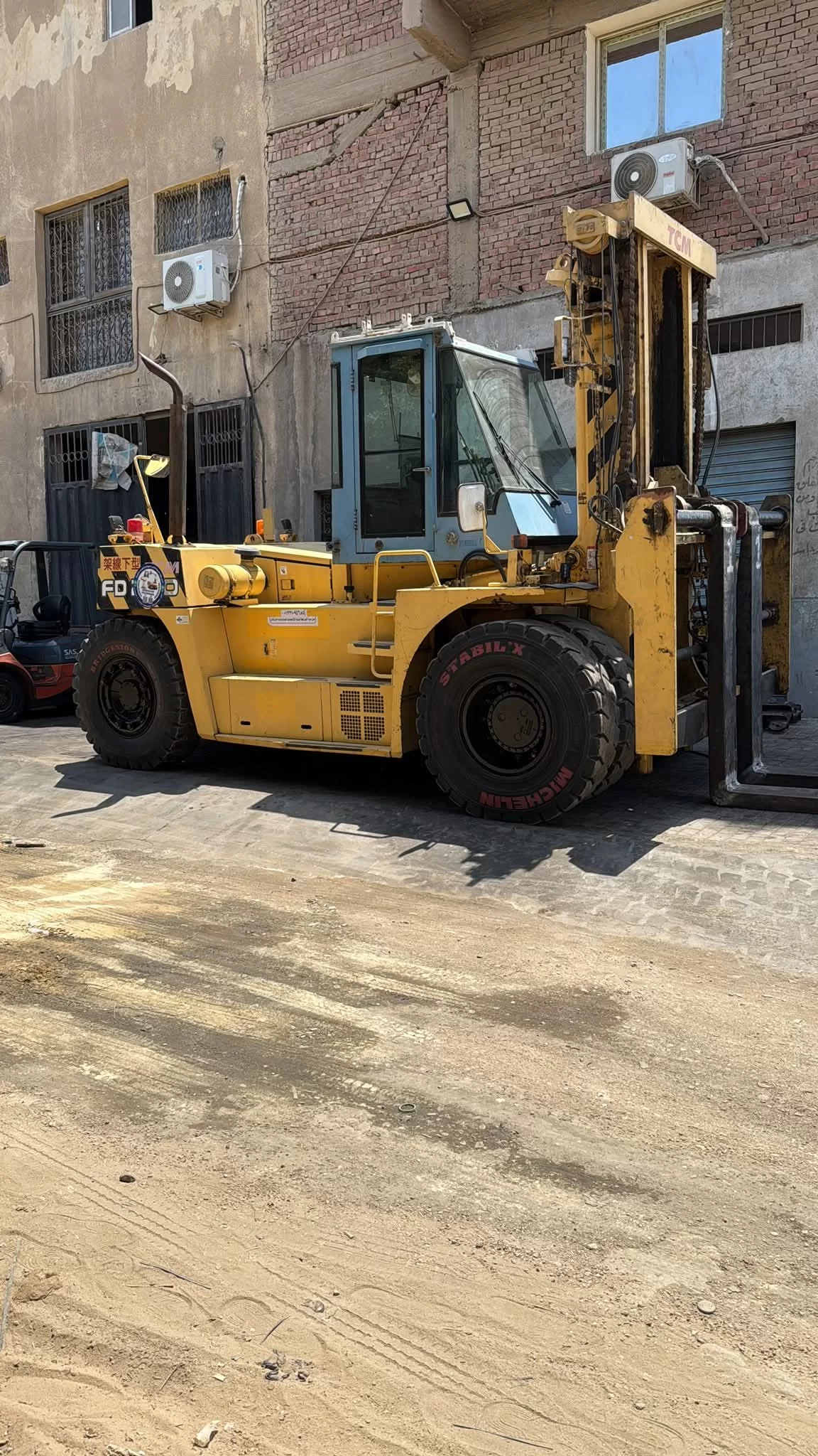 كرينات للايجار فوركلفت للايجار بوم لفت للإيجار في الدمام جدة مكة