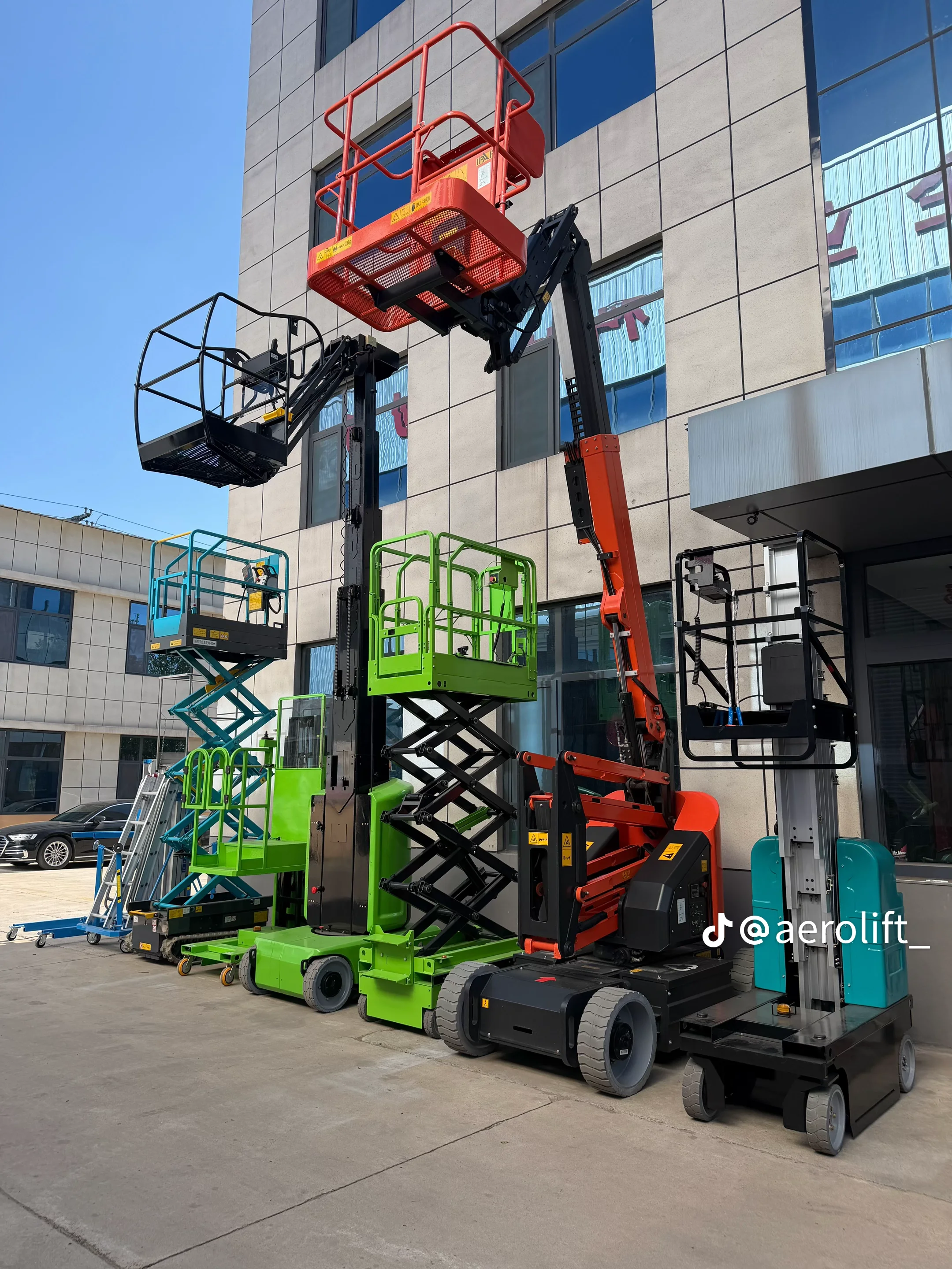 سيزرلفت 14متر للايجار سيزر لفت ١٢ متر للايجار الدمام الصناعيه الثانيه التشاليح