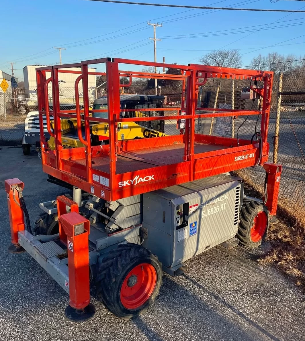 تأجير رافعات مقصية | سيزرلفت للأيجار | الدمام & الرياض & جدة | السامي للمقاولات