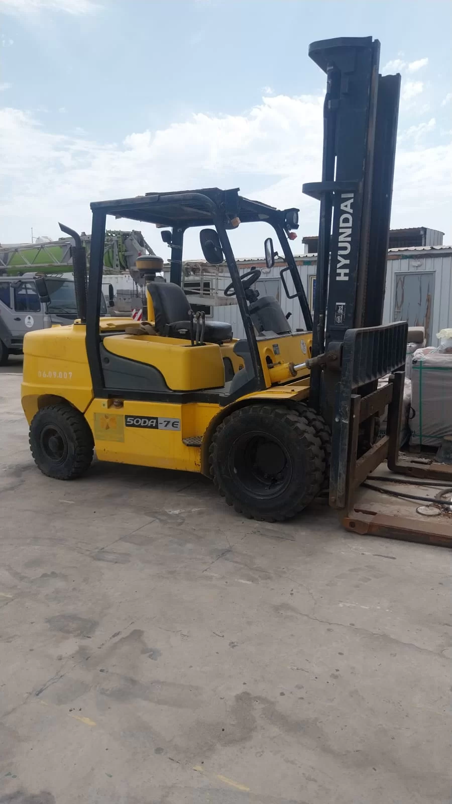 Scissor lifts, manlifts, Forklifts, Cranes, and jcbs for rental
