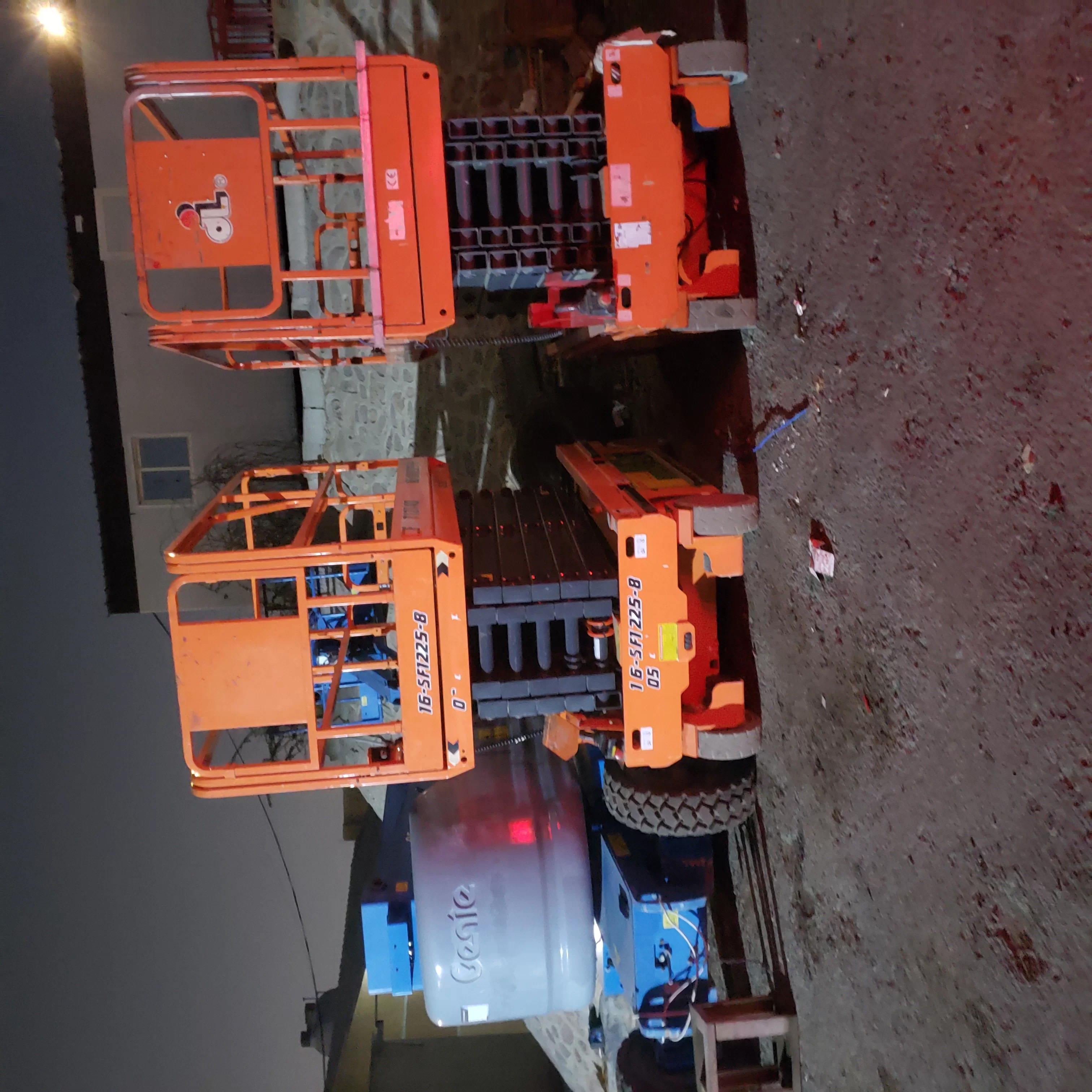 سيزرلفت مانلفت رافعة مقصية رافعة شوكية كرينات تاورلايت ابراج اضاءة كهرباء ديزل مكة جدة