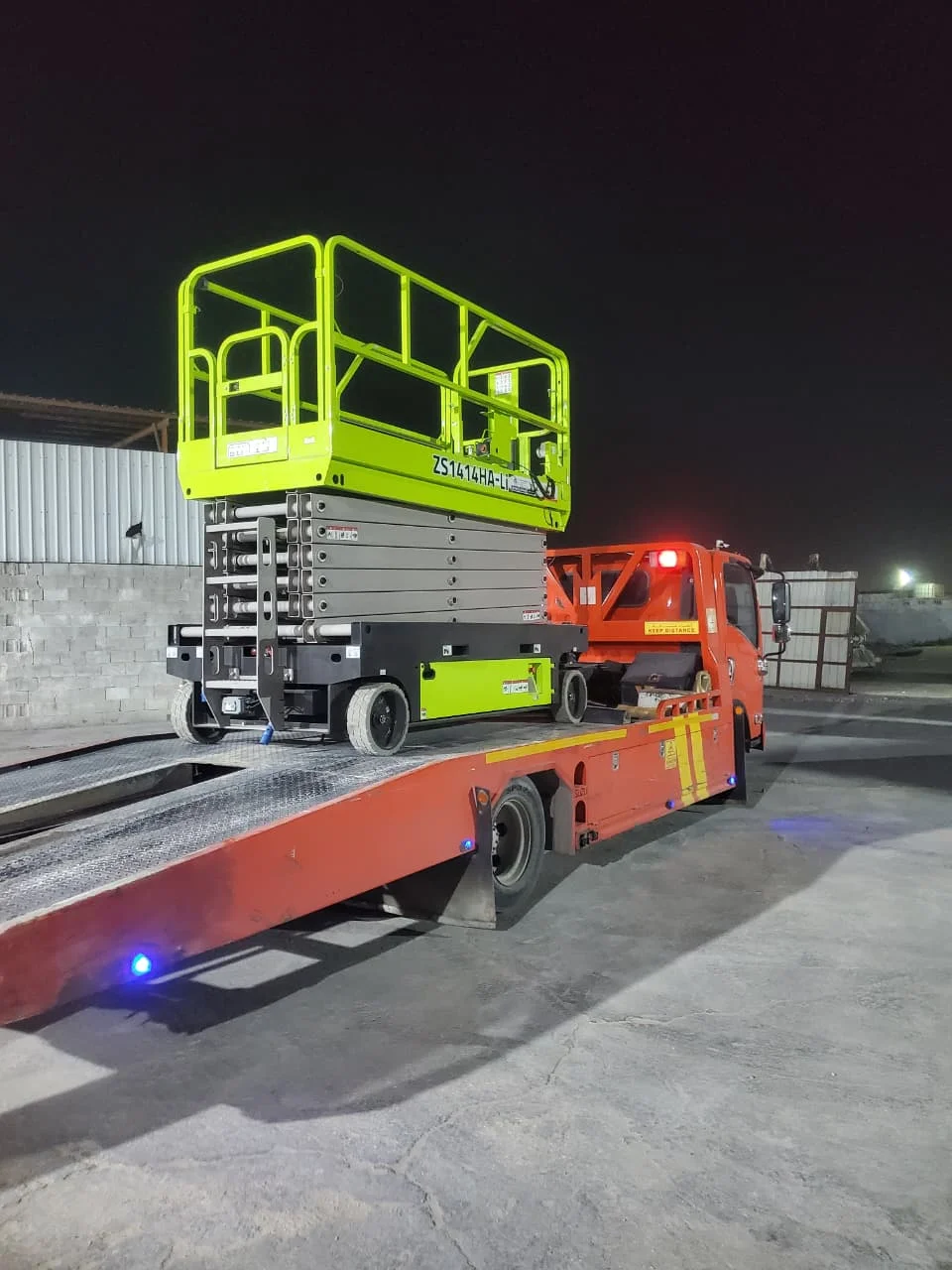 Sicssor lift rental dammam