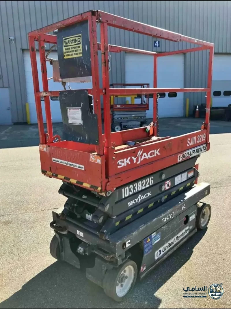 سيزرلفت للإيجار بالدمام & جدة – رافعات مقصية ومنصات رفع 6م – 18م | تأجير يومي – أسبوعي – شهري – سنوي