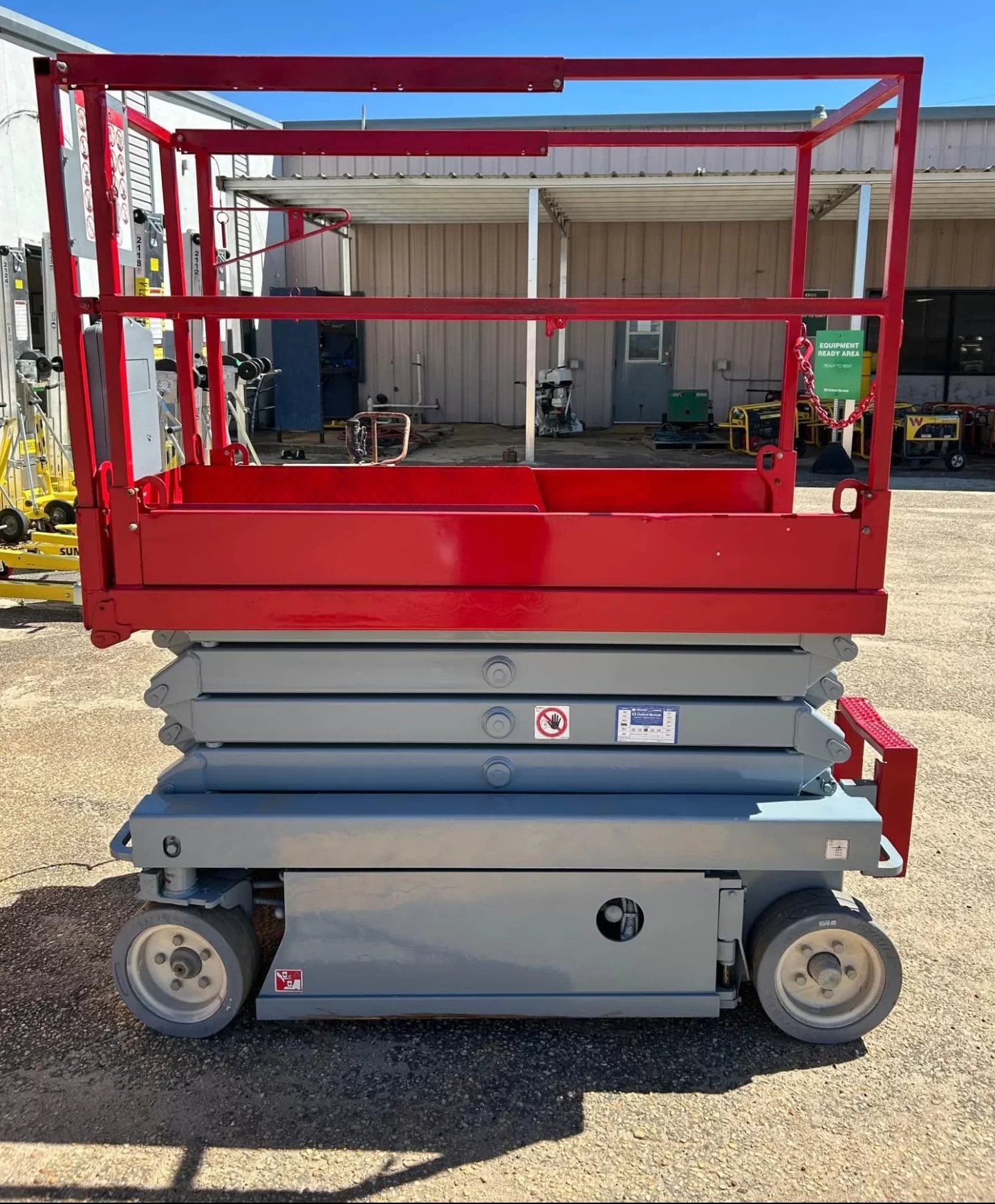 أفضل عروض تأجير رافعات مقصية & سيزر لفت | الدمام | الرياض | 6–16م | يومي – أسبوعي – شهري