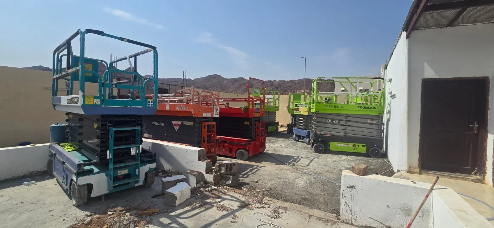 سيزرلفت للايجار املج سقالات كهرباء للايجار املج مان لفت للايجار املج0556259910
