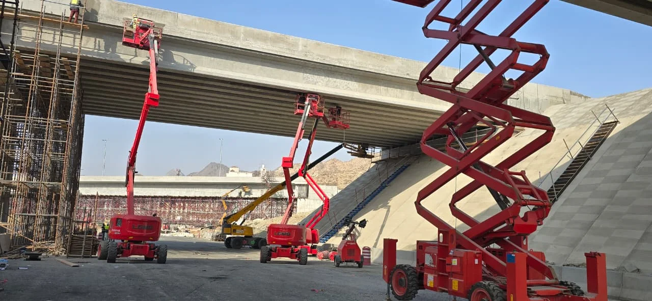 مان لفت 14m 16m 22m 24m 28m 34m 38m 44m 56m للايجار وفوركلفت وسيزرلفت