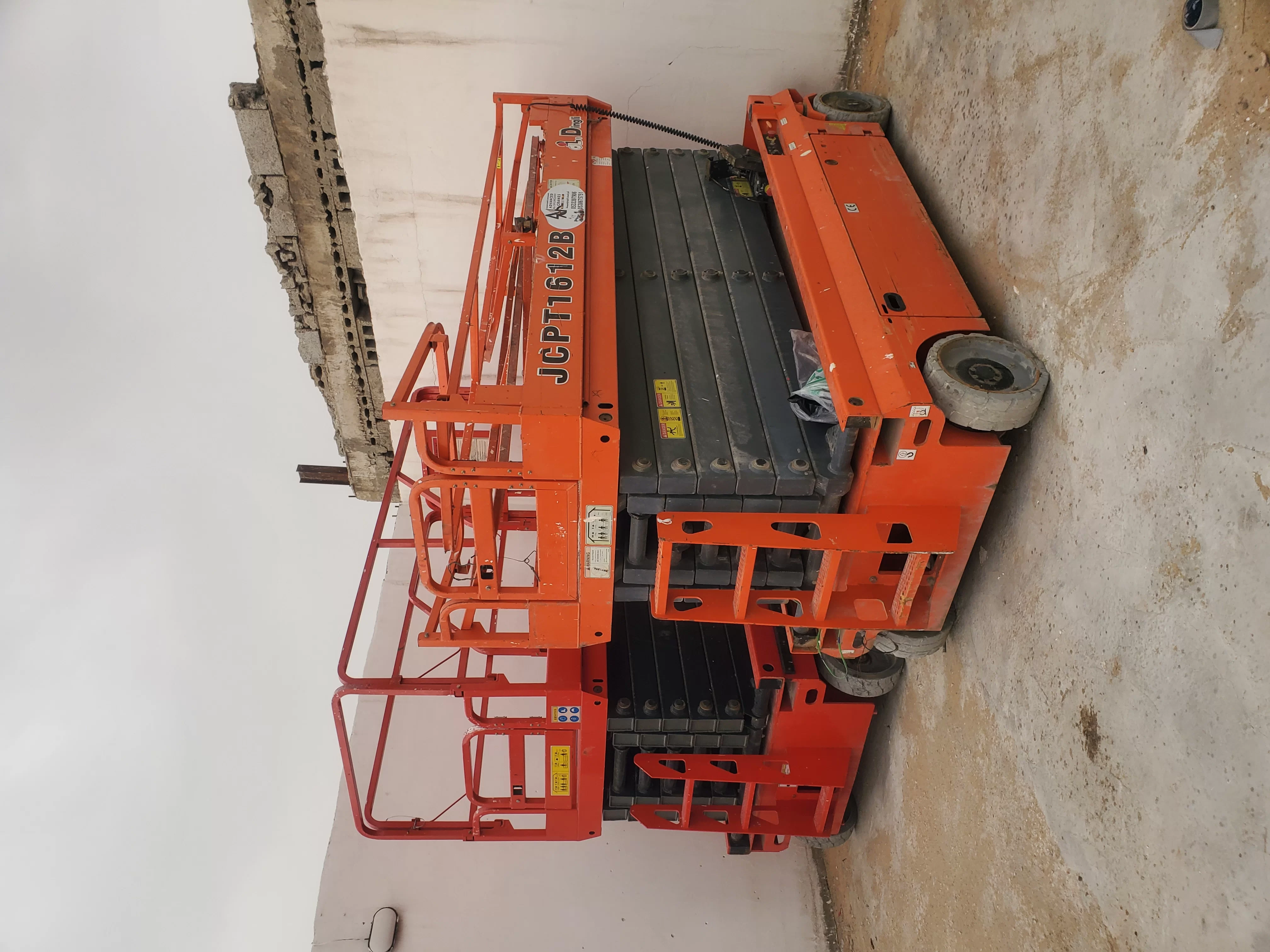 سيزرلفت للايجار scissor lift for rent مان لفت للإيجار الدمام الصناعية الثانية