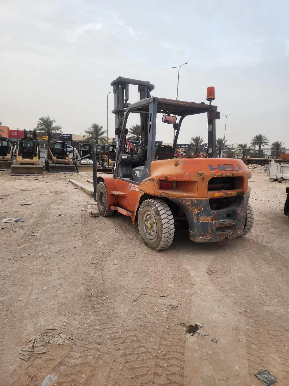 ⚙️ فوركلفت للأيجار في الرياض { تأجير رافعات شوكية } حمولات متنوعة 3 طن و 5 طن 7طن 10طن 16طن 20طن 25طن 30طن  { بجدة والدمام والقطيف والخبر }