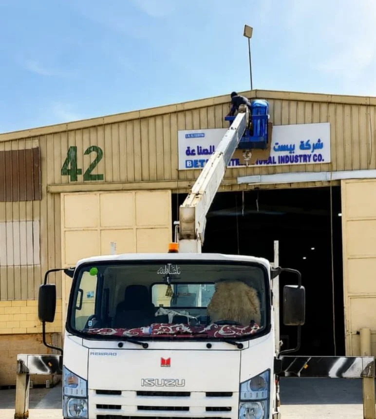 تأجير دينة ونش 3طن  للإيجار في حائل حي النقرة | إيجار دينا ونش لسحب ونقل ورفع المعدات والسيارات والمولدات 24 ساعة