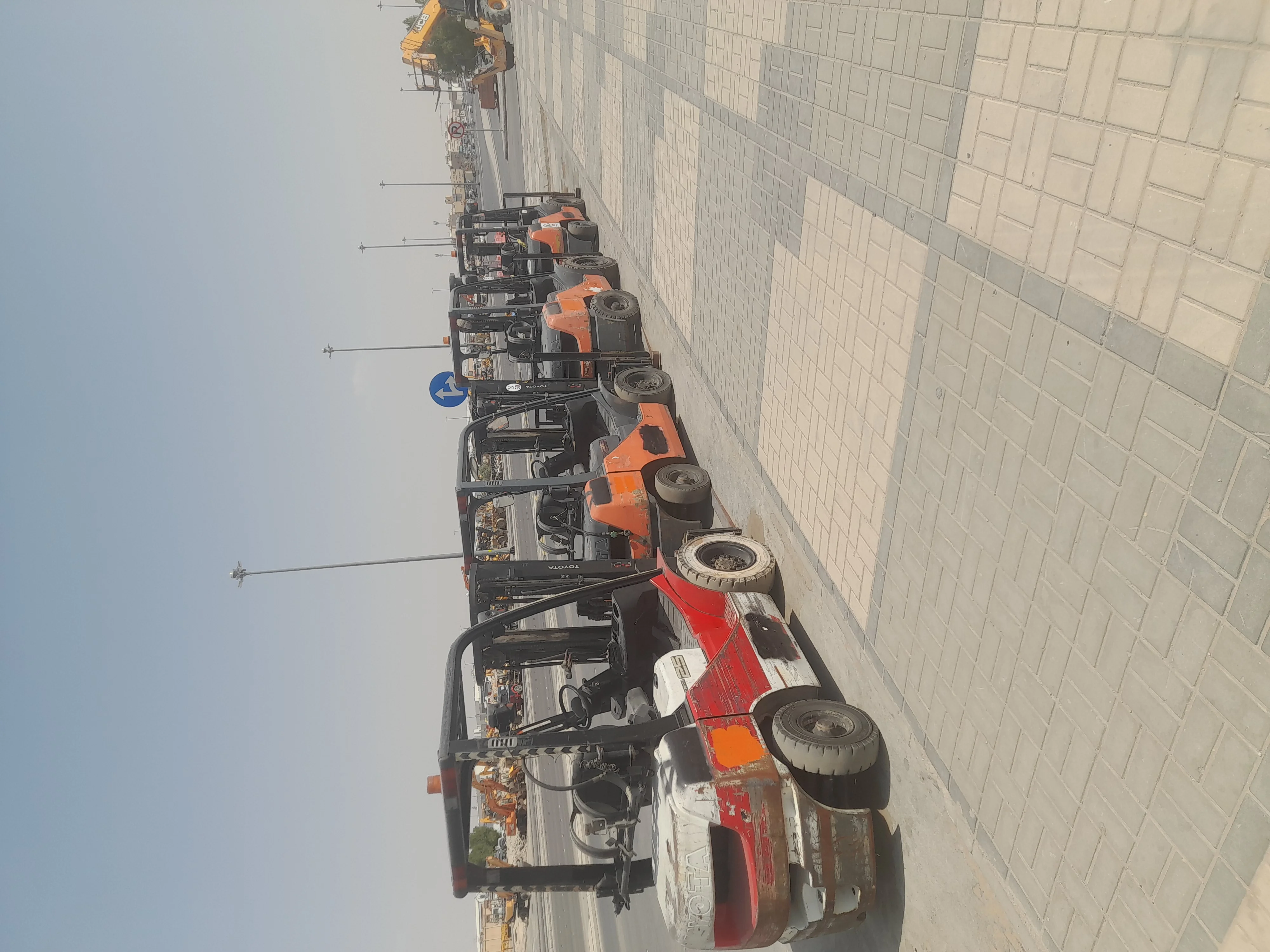 رافعات شوكيه فركلفت للايجار في الرياض سيزرلفت للايجار