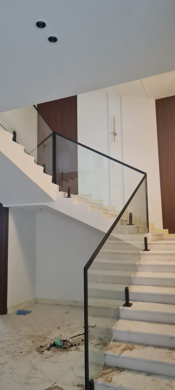 زجاج سكريت الرياض 050 577 1901